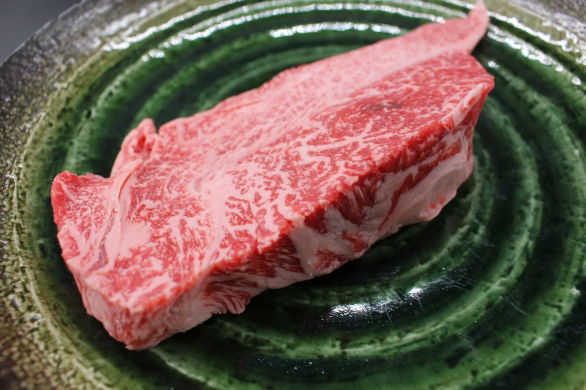 【現品限り】近江牛訳あり塊肉350ｇ