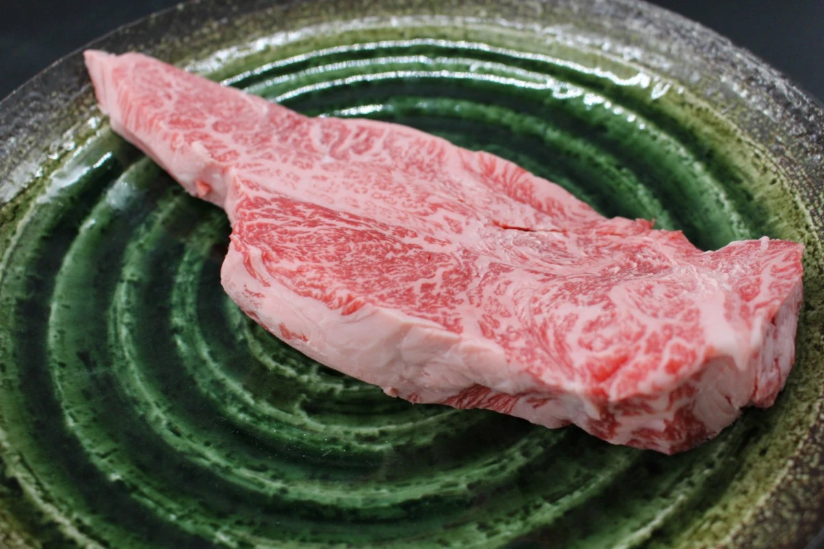 【現品限り】近江牛訳あり塊肉400ｇ