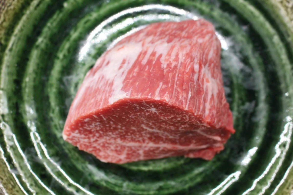 近江牛シキンボウ 526g 【現品限り】