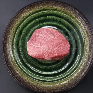 近江牛シキンボウ 587g 【現品限り】