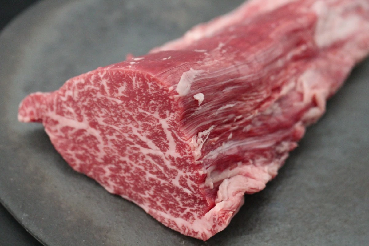 【現品限り】近江牛ヒレ ミニョン塊肉552ｇ