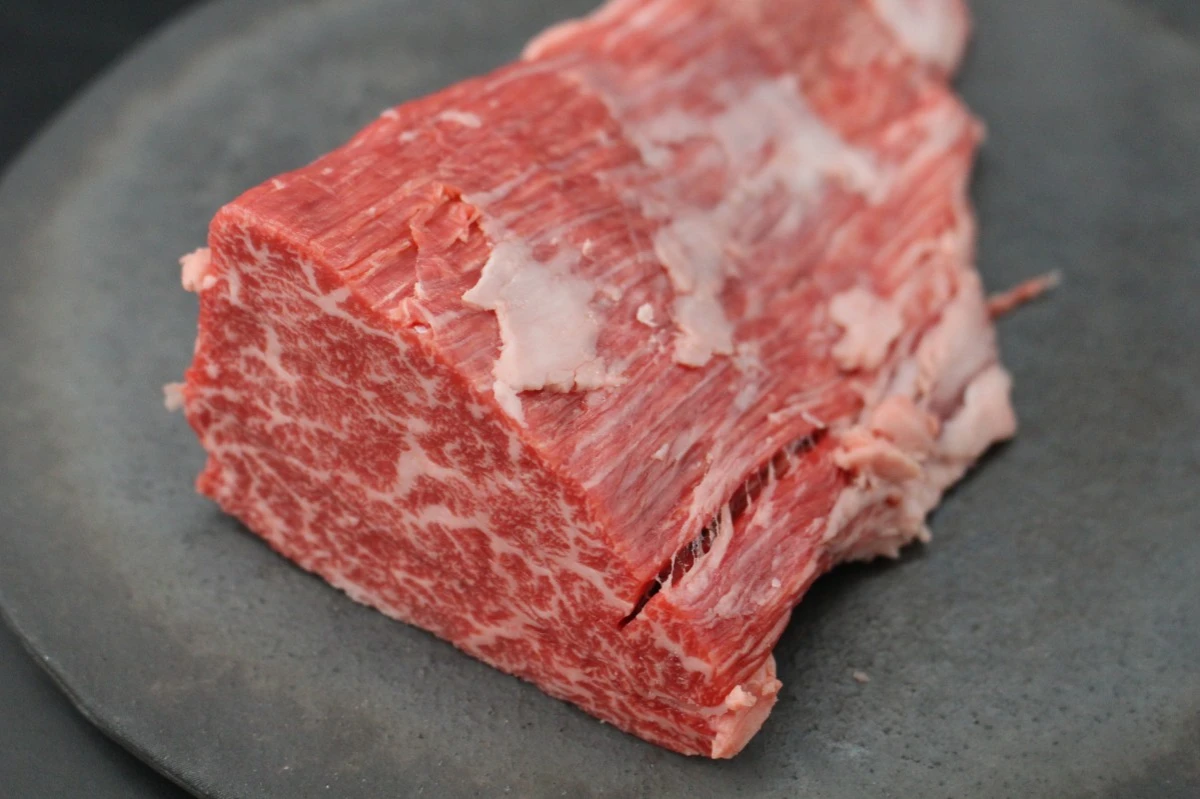 【現品限り】近江牛ヒレ ミニョン塊肉554ｇ