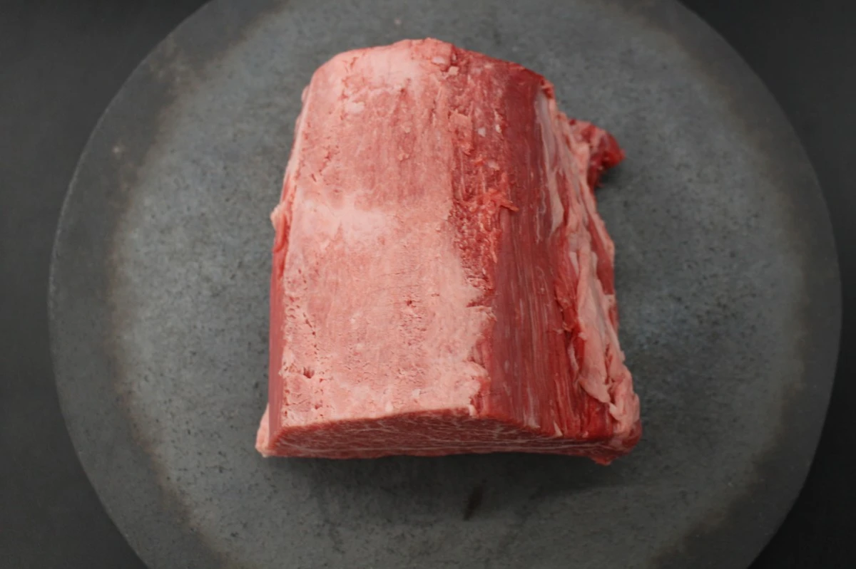 【現品限り】近江牛ヒレ シャトーブリアン塊肉656ｇ