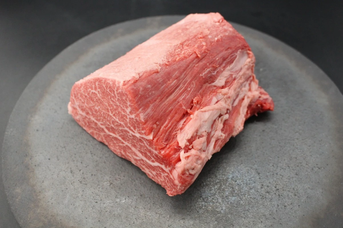 【現品限り】近江牛ヒレ シャトーブリアン塊肉656ｇ