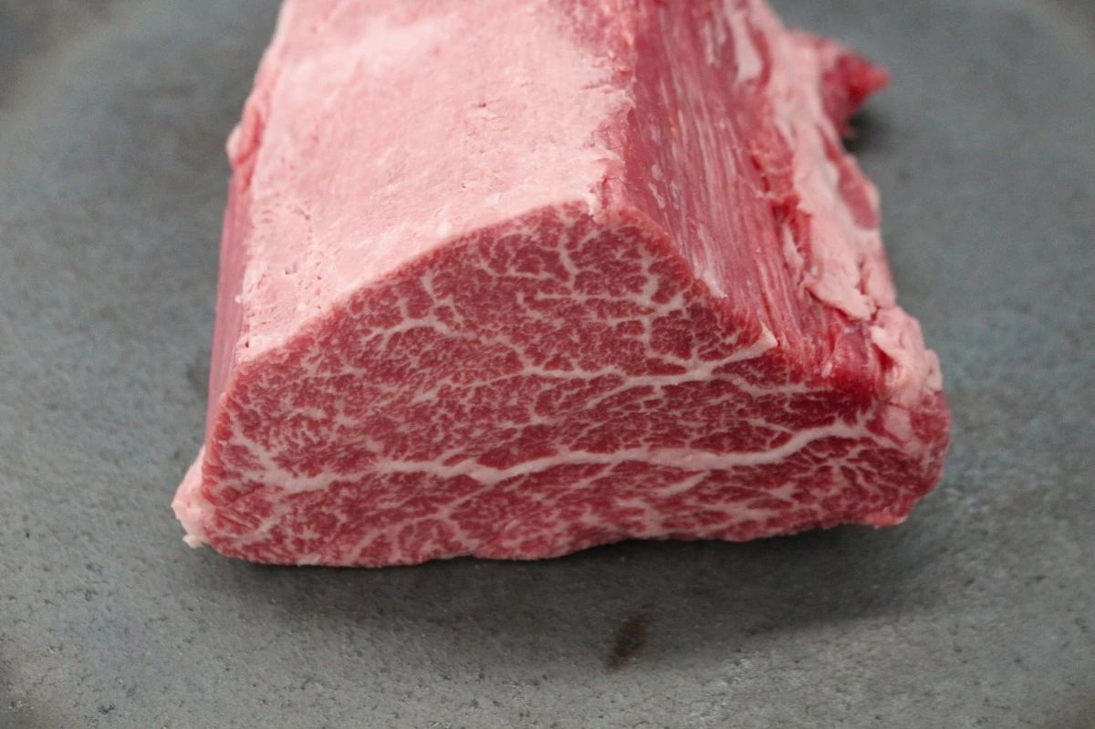 【現品限り】近江牛ヒレ シャトーブリアン塊肉656ｇ