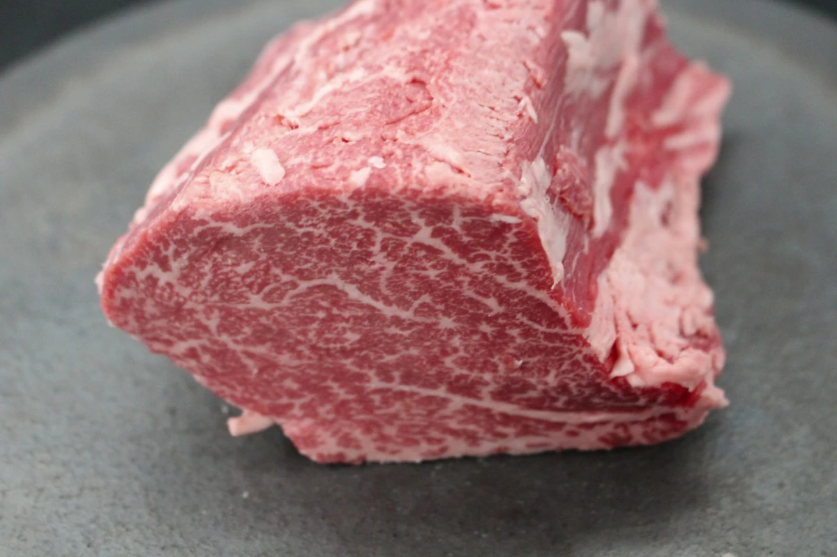 【現品限り】近江牛ヒレ シャトーブリアン塊肉649ｇ