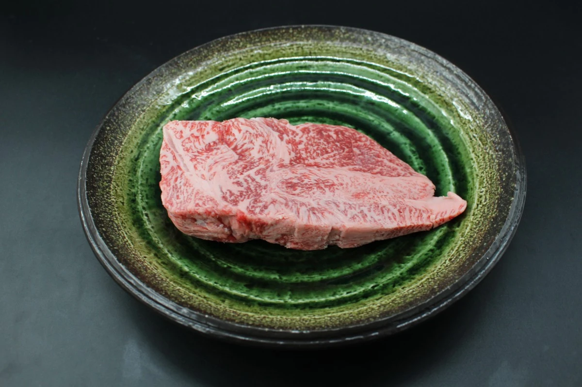 【現品限り】近江牛訳あり塊肉410ｇ