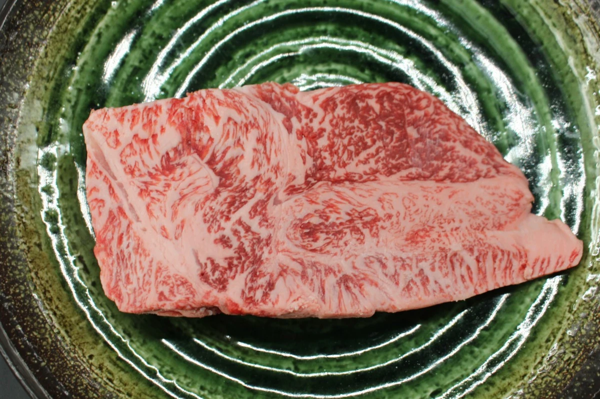【現品限り】近江牛訳あり塊肉410ｇ
