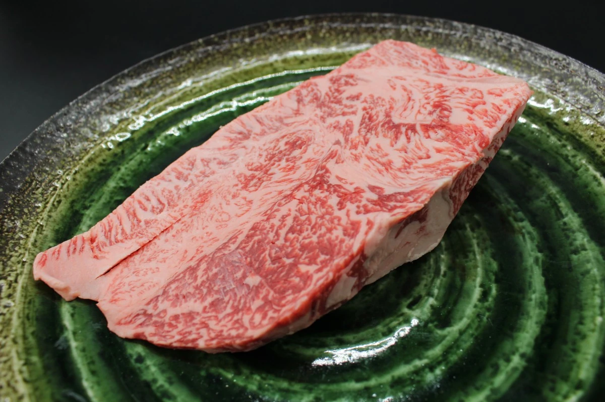 【現品限り】近江牛訳あり塊肉410ｇ