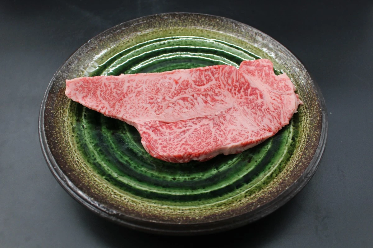 【現品限り】近江牛訳あり塊肉430ｇ