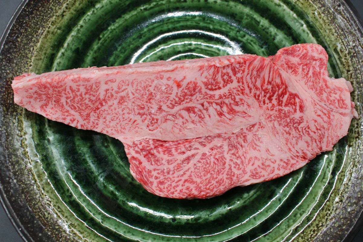 【現品限り】近江牛訳あり塊肉430ｇ