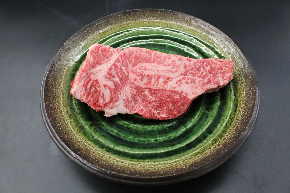 【現品限り】近江牛訳あり塊肉550ｇ