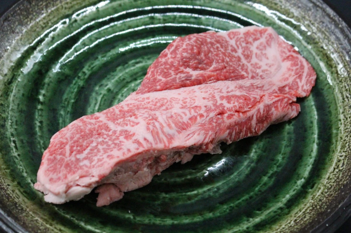【現品限り】近江牛訳あり塊肉310ｇ