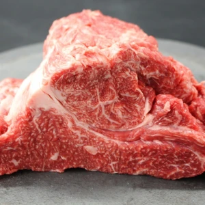 【肉の日】近江牛ネック塊肉700g【煮込み用】