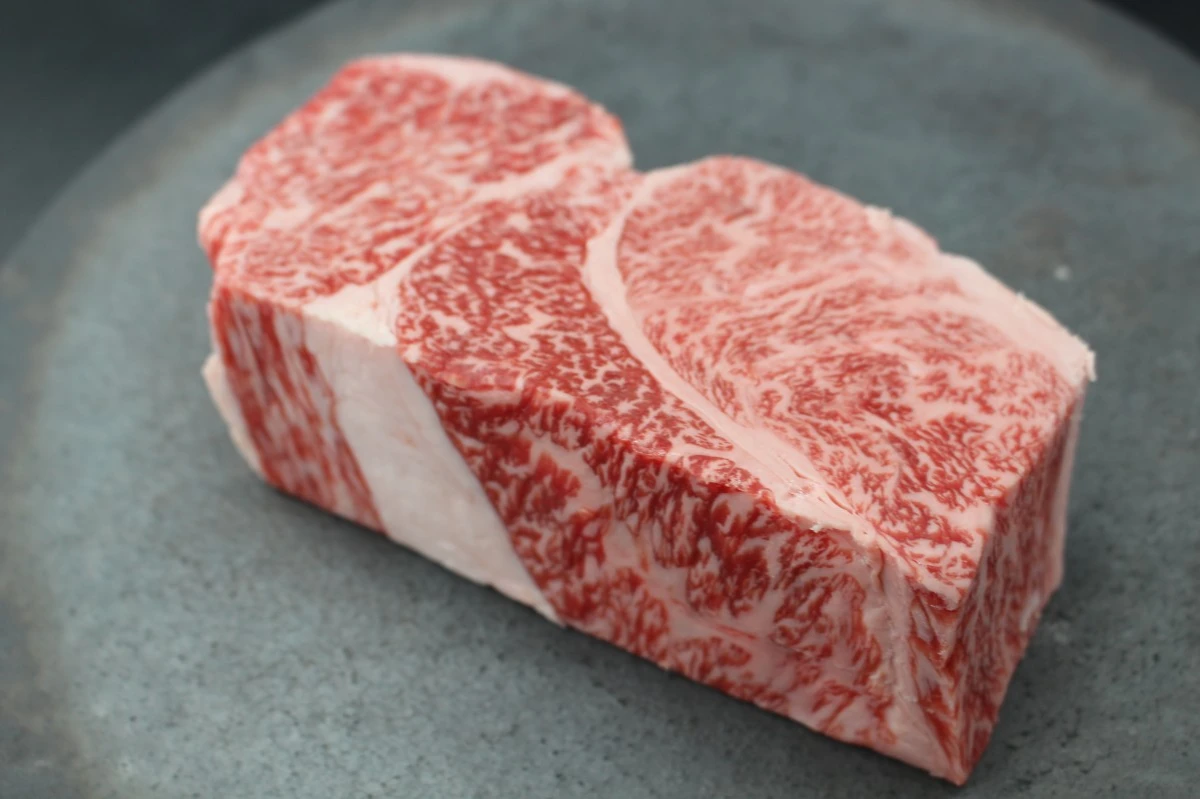 【肉の日】近江牛クラシタ塊肉479g【別名：かたロース】