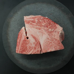 【肉の日】近江牛クラシタ塊肉795g【別名：かたロース】