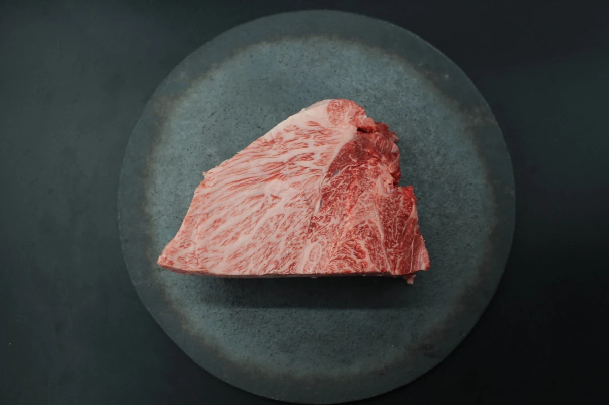 【肉の日】近江牛ザブトン塊肉666g【超希少・高級部位】