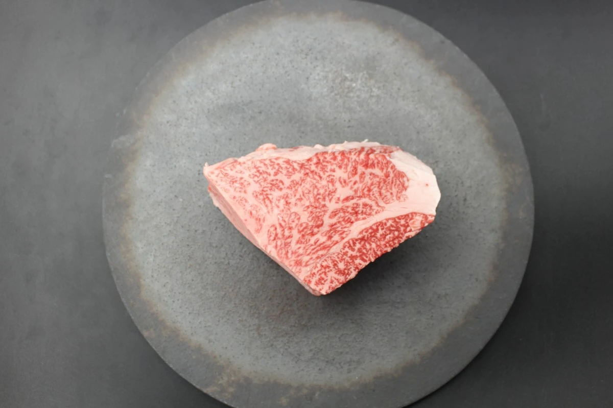 【肉の日】近江牛ザブトン塊肉470g【超希少・高級部位】