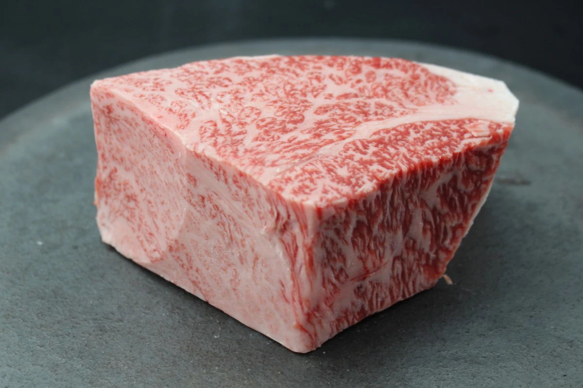 【肉の日】近江牛ザブトン塊肉470g【超希少・高級部位】