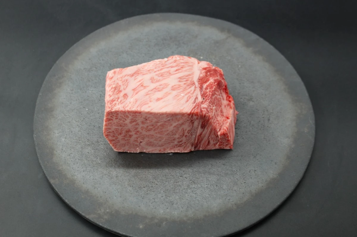 【肉の日】近江牛ザブトン塊肉447g【超希少・高級部位】