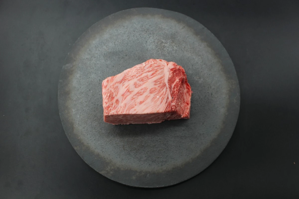 【肉の日】近江牛ザブトン塊肉447g【超希少・高級部位】