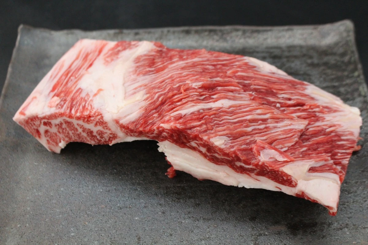 【肉の日】近江牛バラ塊肉658g【希少部位】