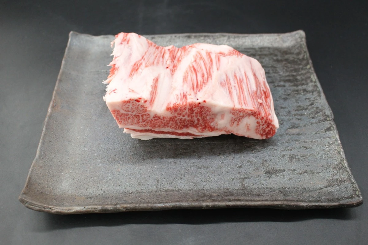 【肉の日】近江牛特上バラ塊肉586g【希少部位】