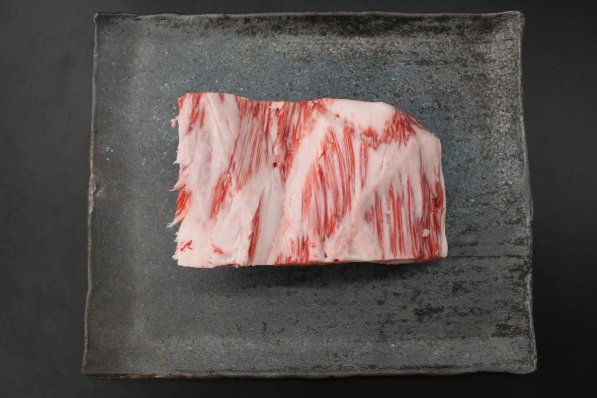 【肉の日】近江牛特上バラ塊肉586g【希少部位】