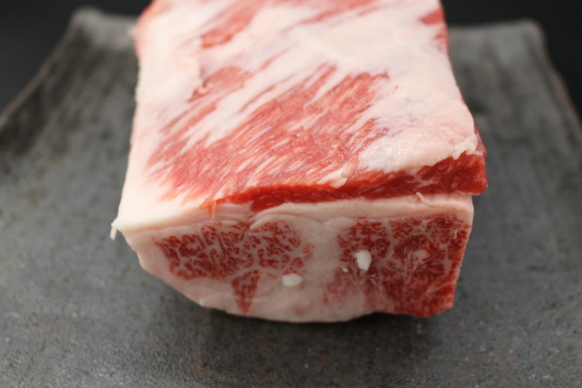 【肉の日】近江牛特上バラ塊肉673g【希少部位】