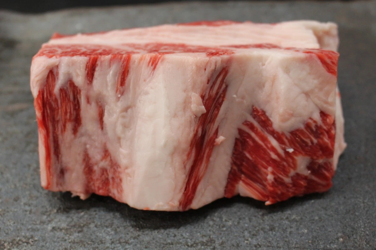 【肉の日】近江牛特上バラ塊肉435g【希少部位】