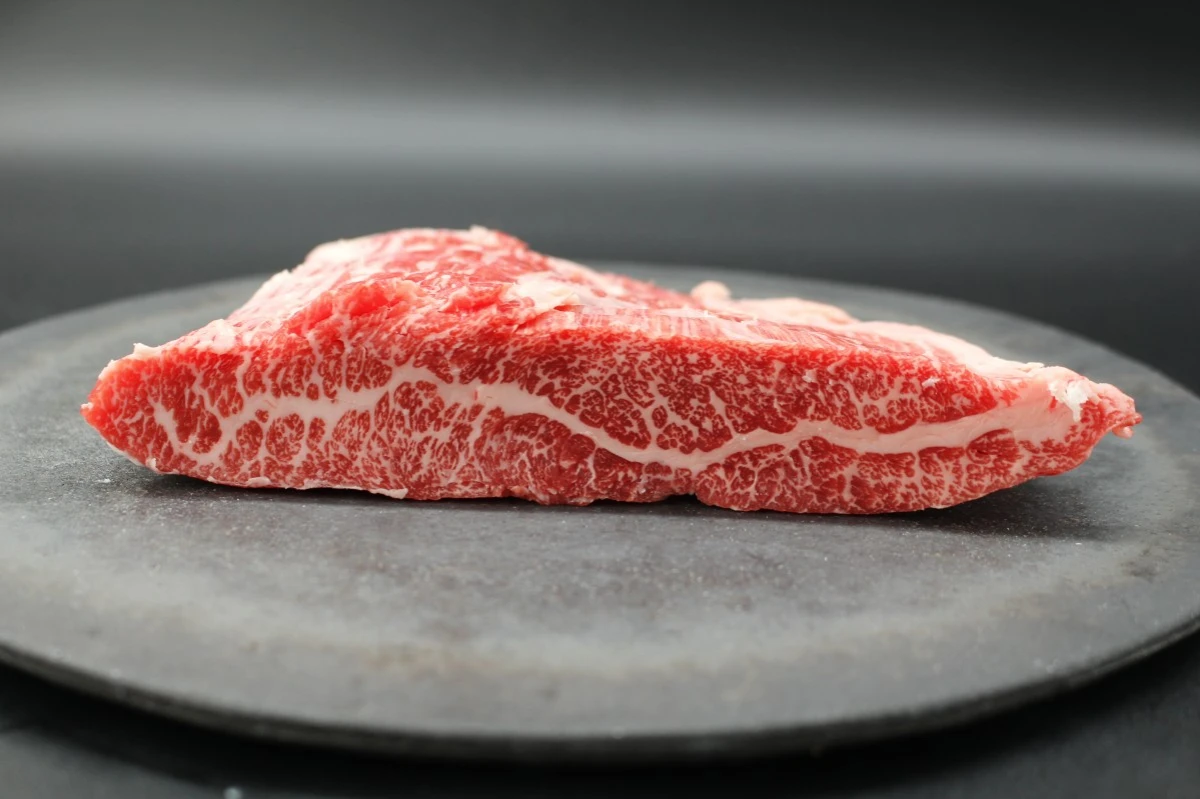 【肉の日】近江牛フランク(バラ)塊肉478g【希少部位】