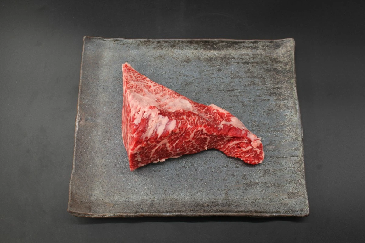 【現品限り】近江牛カイノミ塊肉395g【希少部位】