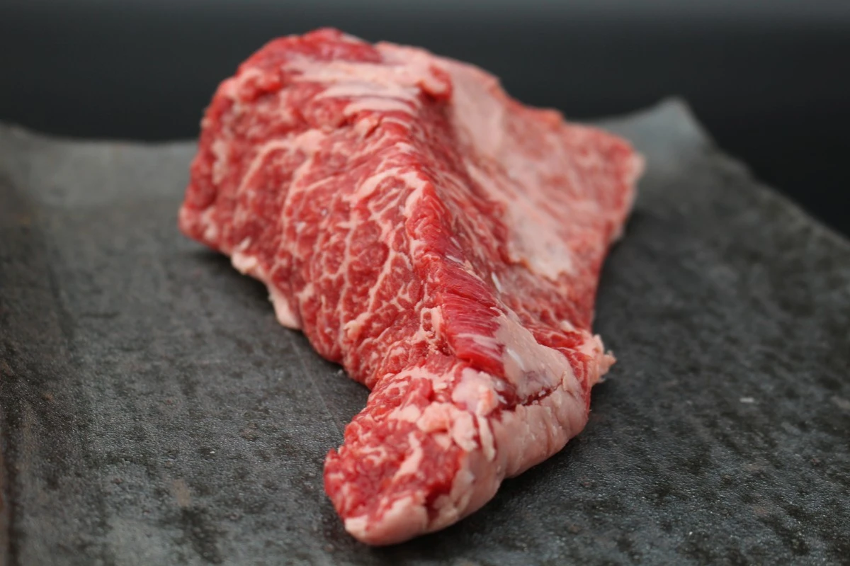 【現品限り】近江牛カイノミ塊肉395g【希少部位】