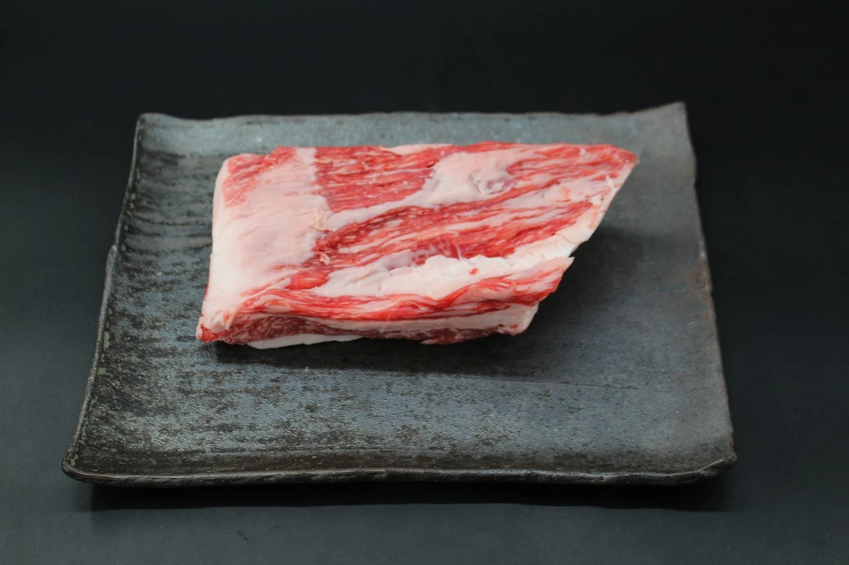 【現品限り】近江牛カイノミ塊肉662g【希少部位】