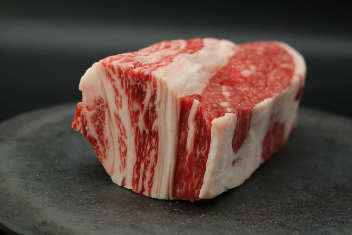 【肉の日】近江牛ヘッド(バラ)塊肉497g【煮込み用】