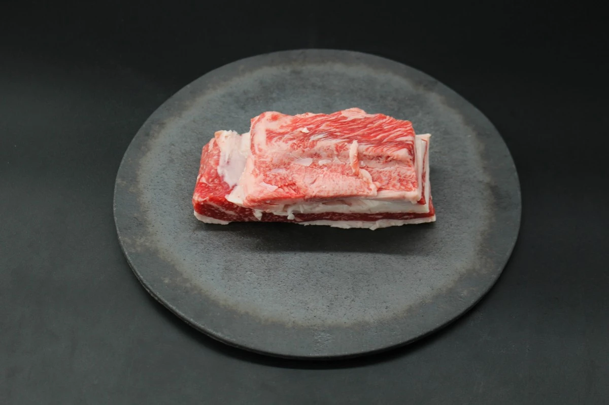 【肉の日】近江牛ヘッド(バラ)塊肉486g【煮込み用】