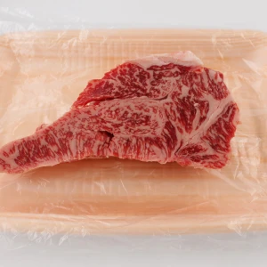 【不定期訳あり】近江牛かたまり肉320g【ステーキ・ローストビーフに！】