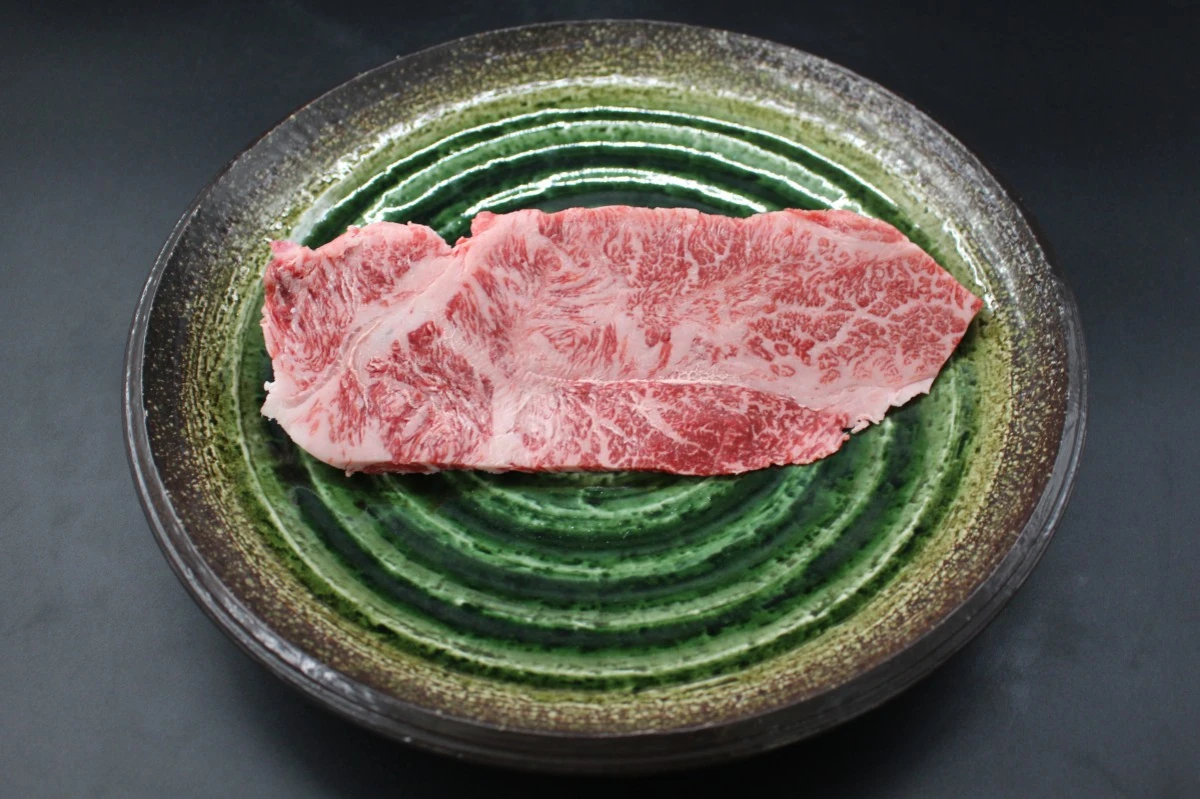 【現品限り】近江牛訳あり塊肉430ｇ