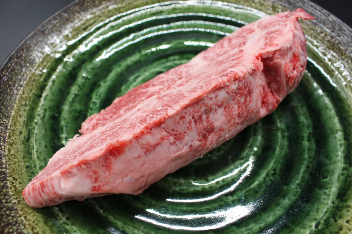 【現品限り】近江牛訳あり塊肉430ｇ