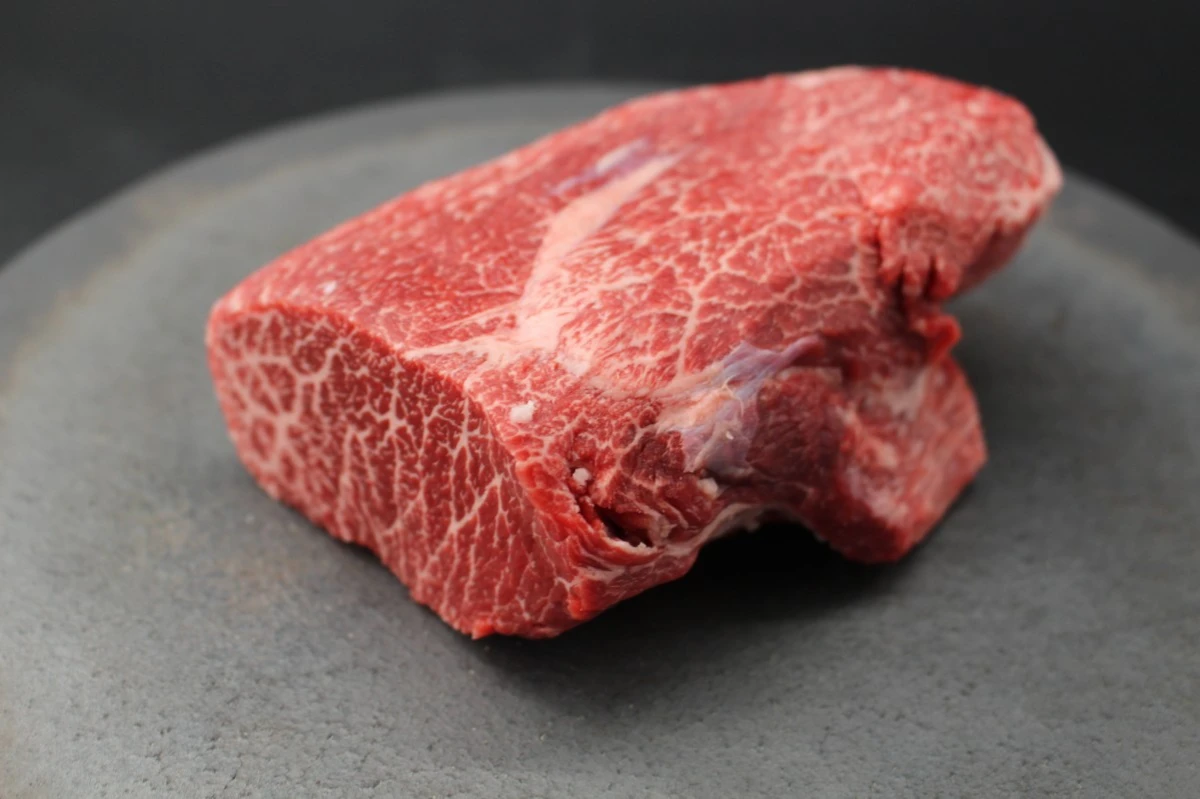 近江牛希少部位とうがらし塊肉517g【ローストビーフに！】