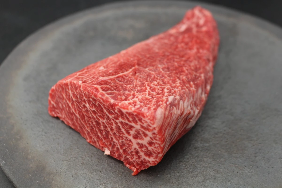 近江牛希少部位とうがらし塊肉372g【ローストビーフに！】