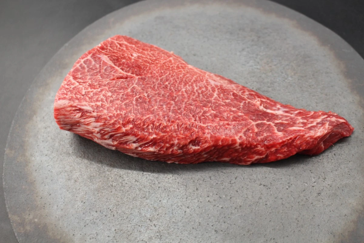 近江牛希少部位とうがらし塊肉372g【ローストビーフに！】