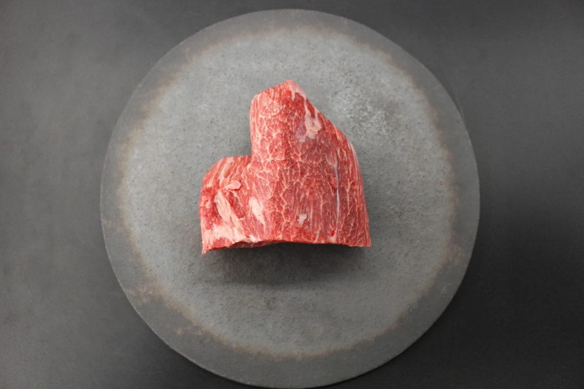 近江牛希少部位とうがらし塊肉515g【ローストビーフに！】