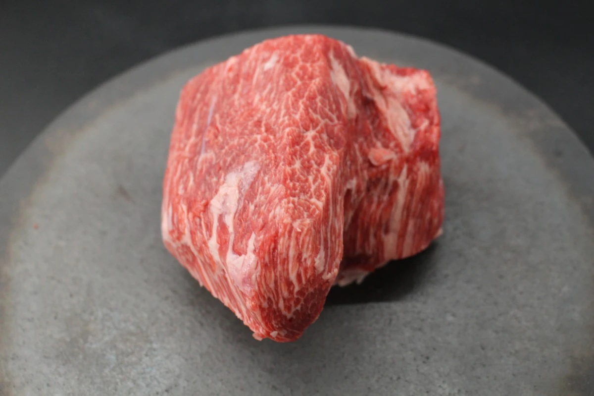 近江牛希少部位とうがらし塊肉515g【ローストビーフに！】