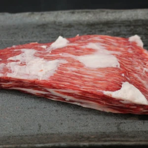 近江牛ヒラカワ塊肉277g【煮込み料理にオススメ】