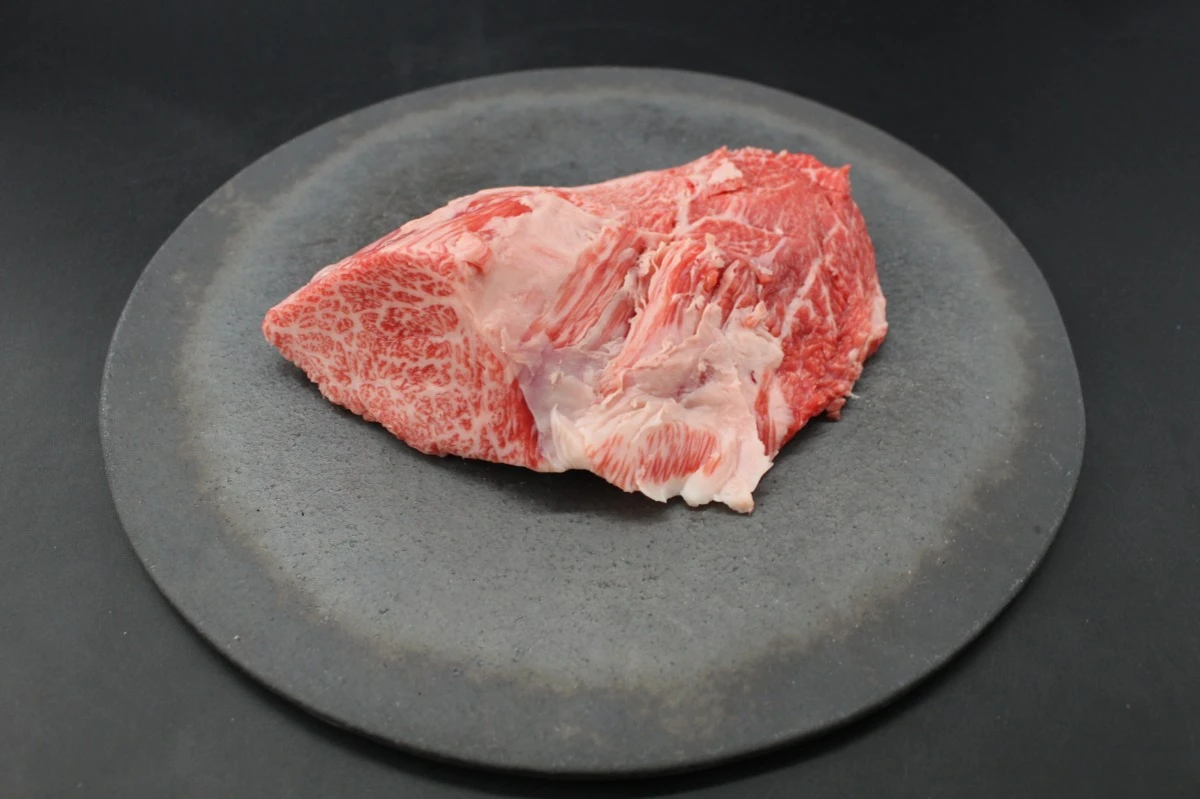 【現品限り】近江牛ミスジ塊肉 432g【希少部位】