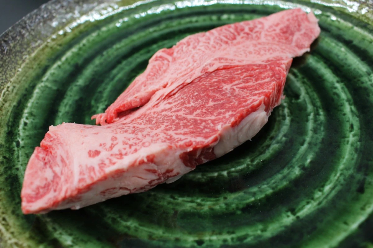 【現品限り】近江牛訳あり塊肉190ｇ※小さめ