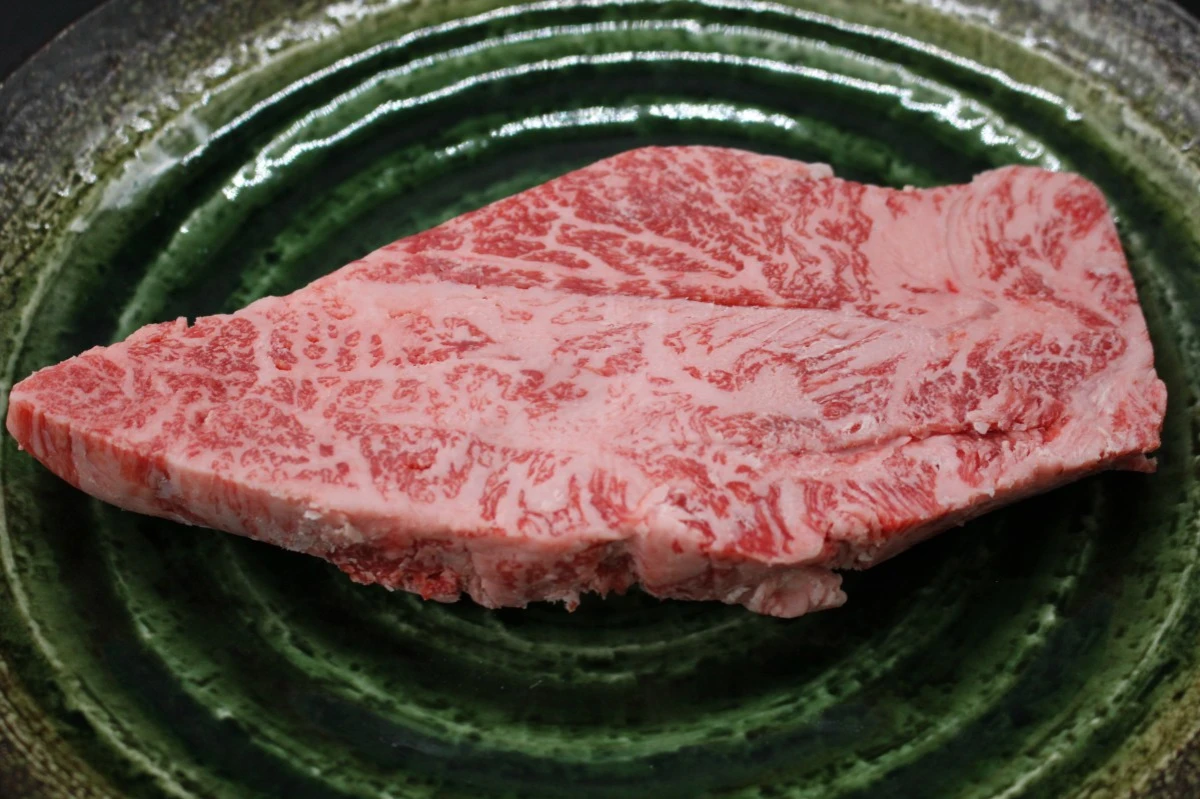 【現品限り】近江牛訳あり塊肉380ｇ
