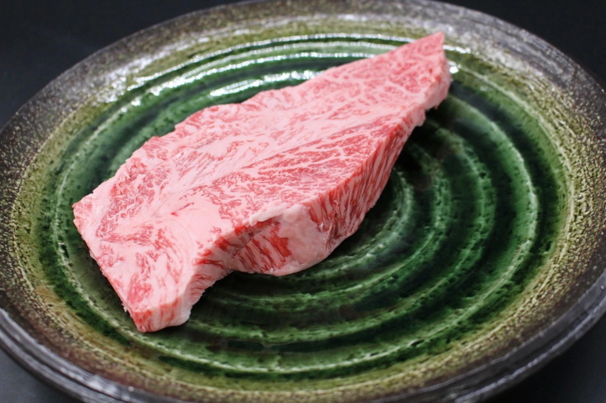 【現品限り】近江牛訳あり塊肉380ｇ