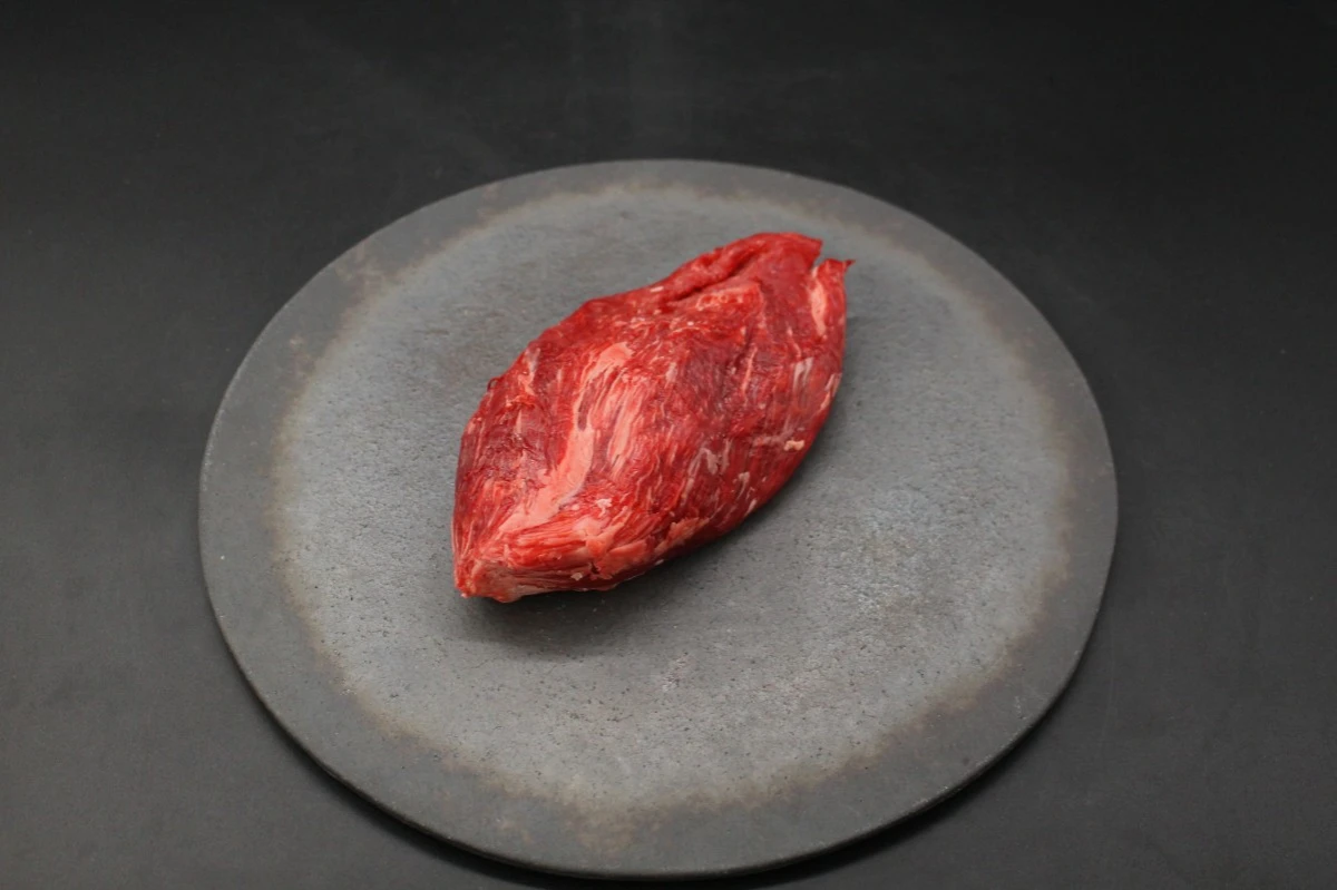 【新登場びわこ熟成近江牛】コモモ塊肉372g